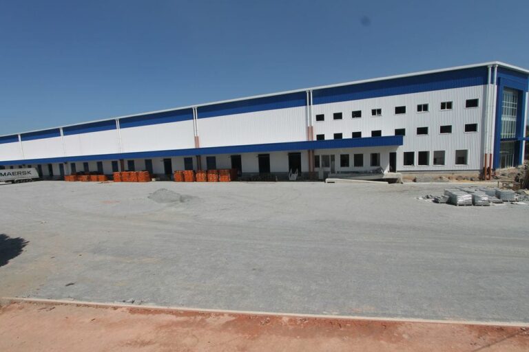 Galpão logístico construído pela MM Obras, vista externa